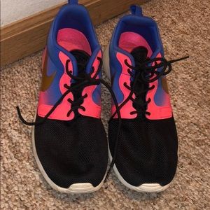 nike roshe run sneakers